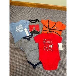 Baby Boy Short Sleeve Bodysuit Lot size 6 month